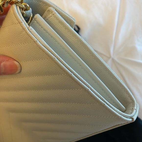 Cassandre Matelasae Chain Wallet in Grain de Poudre Embossed leather. - Picture 7 of 10